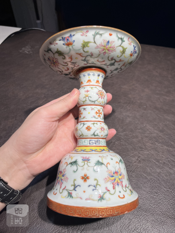 清乾隆 洋彩描金缠枝宝相花觚式供盘一对 - 图8